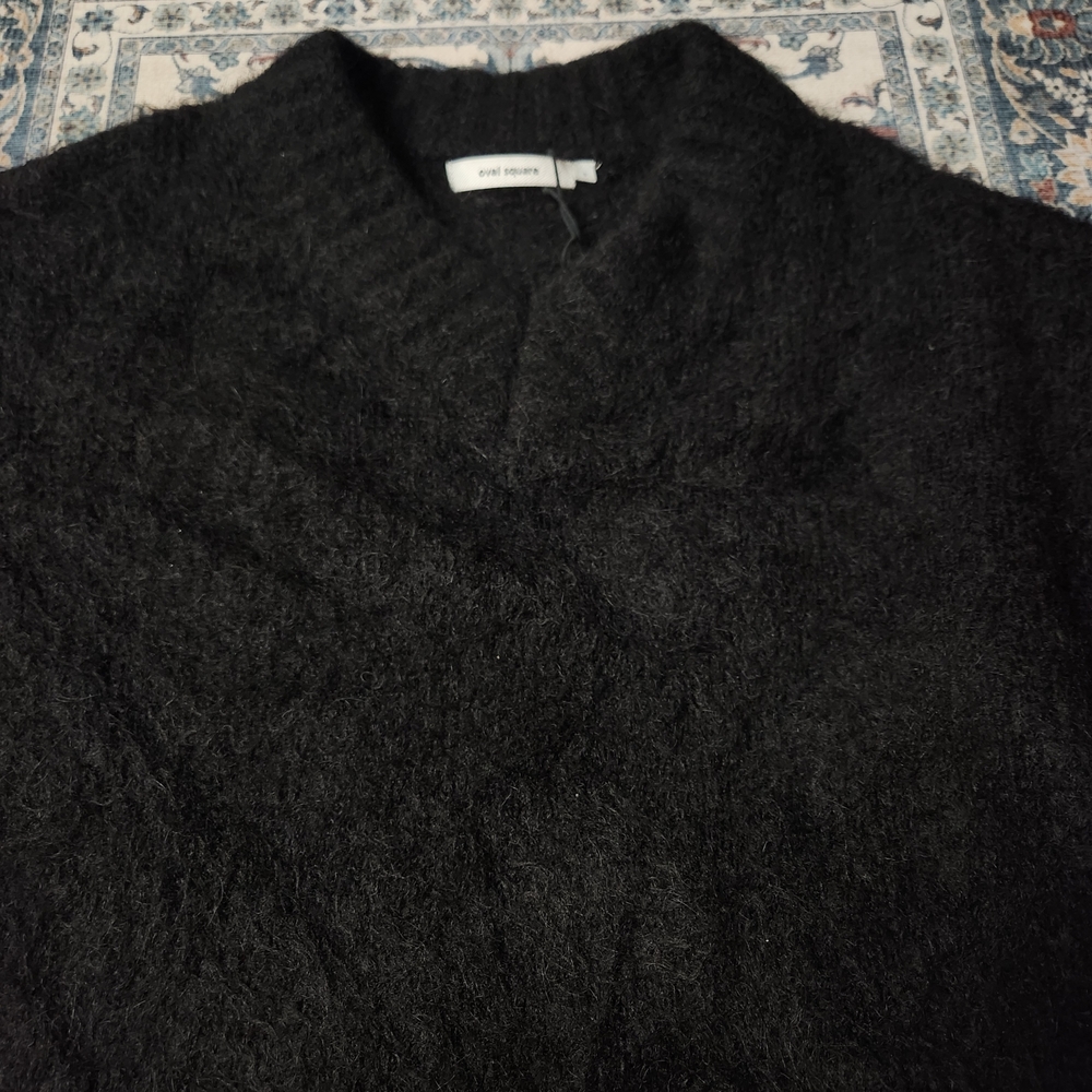 Cozy  V-Neck Sweater for Women. OVERSIZED - Picture 6 of 8